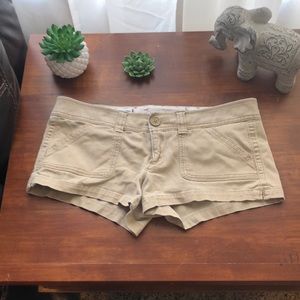 Hollister kaki shorts